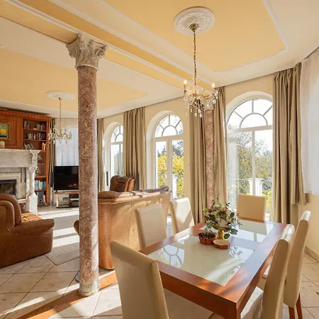 Kastello * Nagykozar