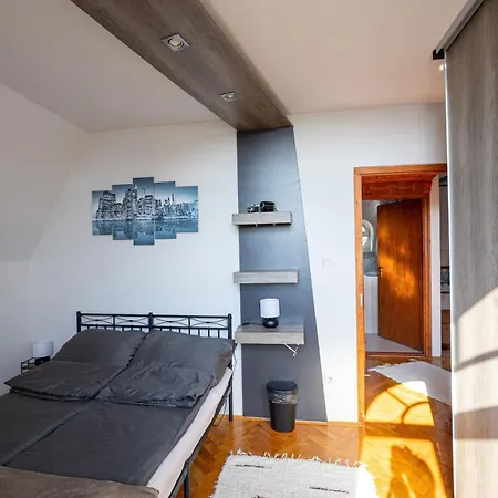 Kastello 别墅 Nagykozar